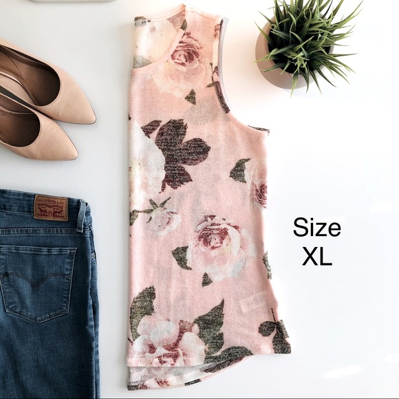 Tops - Floral Sleeveless Knit Top